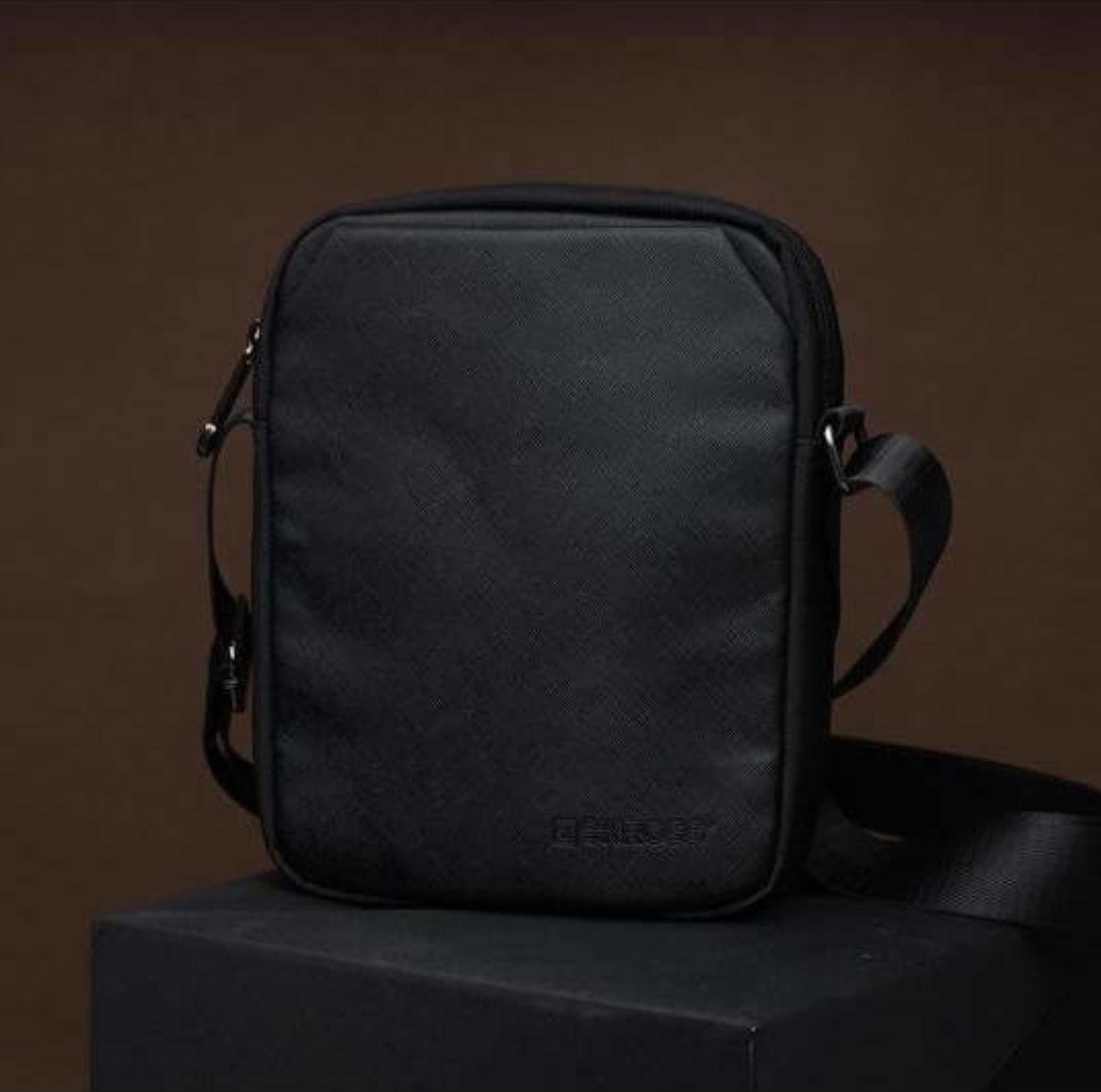 Pocket Shoulder Bag - Travel Organizer - SKROSS Travel