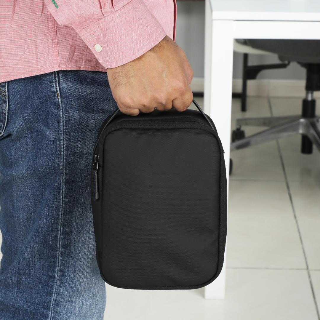 Travel Gadgets & Electronics Flexible Organizer Bag - Travel Organizer - SKROSS Travel