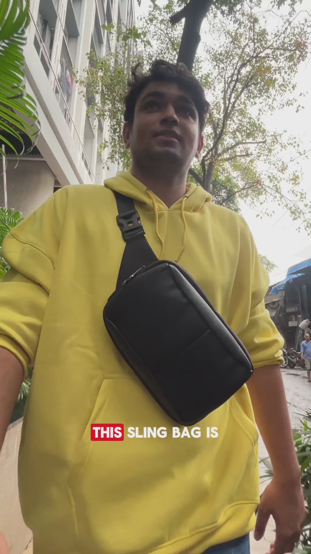 SKROSS Crossbody Sling Fanny Pack with USB & Type C Charging Port